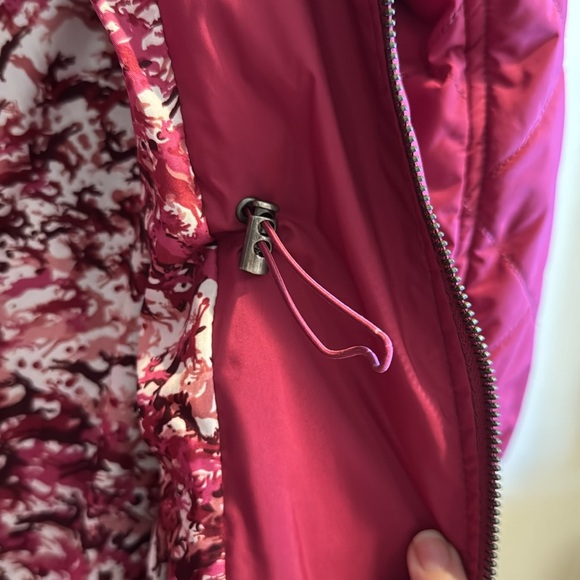 Title Nine Women's Berry Quilted Jacket Size M, EUC - Picture 3 of 9